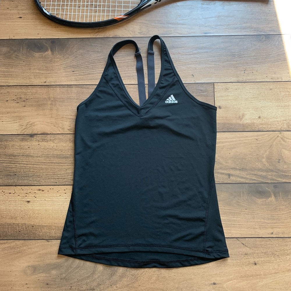 Adidas tech fit workout Tee size S